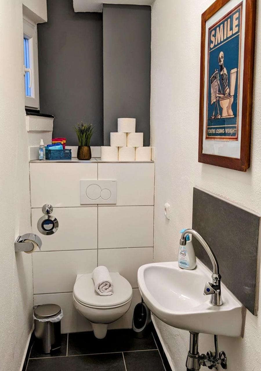 Apartamento 65Qm Altbaucharme Mit Zwei Balkonen Karlsruhe Exterior foto